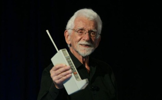 45 năm cuộc gọi điện thoại di động đầu tiên trên thế giới