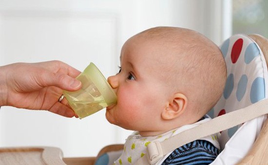 Trẻ sơ sinh bị nghẹt mũi: Nguyên nhân và cách xử lý hiệu quả