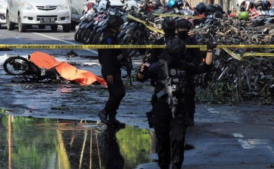 Indonesia: Thủ phạm loạt vụ đánh bom 3 nhà thờ là một gia đình 6 người