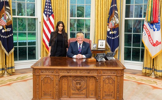 Kim Kardashian gặp Tổng thống Mỹ xin ân xá cho một nữ tù nhân