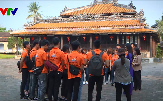 Thừa Thiên Huế: Đưa tour du lịch về nguồn vào chương trình giảng dạy Đại học