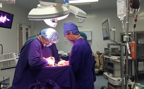 Phẫu thuật tạo hình bàng quang bằng ruột non cho bệnh nhân ung thư