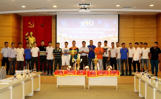 32 đội tranh tài tại Cúp VCCI năm 2018