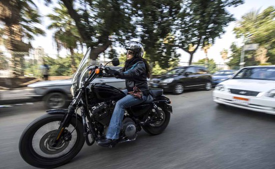 Đi xe máy - Giấc mơ thành hiện thực của phụ nữ Saudi Arabia