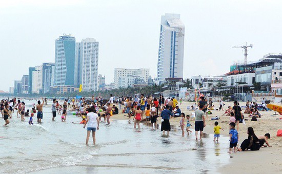 Đà Nẵng cảnh báo người dân hạn chế tắm biển