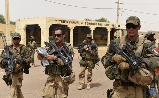 Binh sỹ Pháp bị khủng bố đột kích ở Mali, hơn 10 người thương vong