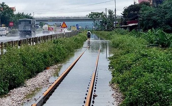 Đường sắt Hà Nội - Lào Cai đã được khôi phục lại sau mưa lũ