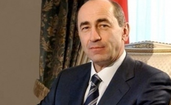 Cựu Tổng thống Armenia bị buộc tội tiếm quyền