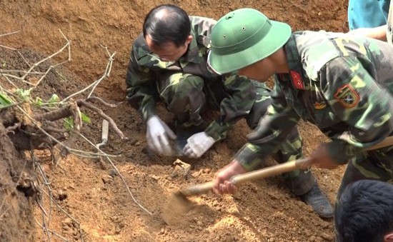Phát hiện 7 hài cốt liệt sĩ trong lúc làm vườn tại Đồng Nai