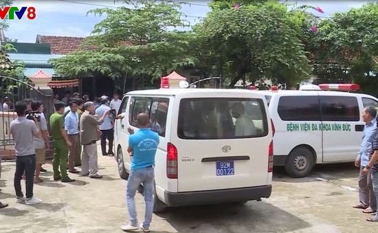 VIDEO: Không khí tang thương quê nhà 13 nạn nhân vụ xe rước dâu va chạm xe container