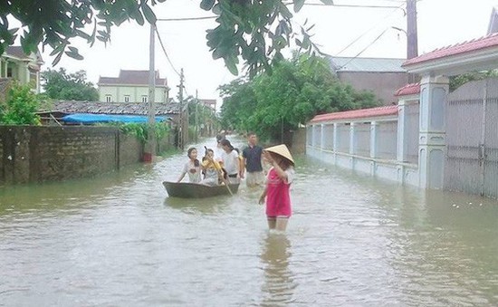 Mưa lớn gây ngập lụt tại Kon Tum, nhiều thôn, làng bị cô lập