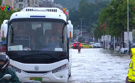 Mưa lớn gây lũ lụt nghiêm trọng ở Trung Quốc