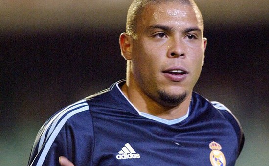 “Người ngoài hành tinh” Ronaldo nhập viện khẩn cấp