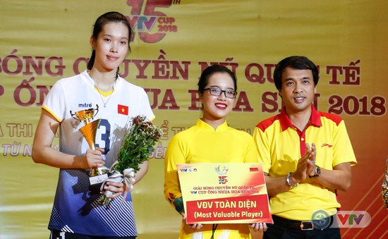 Ảnh: Những danh hiệu xuất sắc của giải bóng chuyền VTV Cup Ống nhựa Hoa Sen 2018