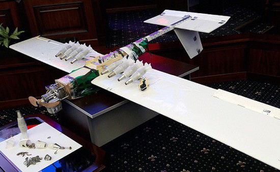 Nga trưng bày các UAV tấn công căn cứ không quân tại Syria