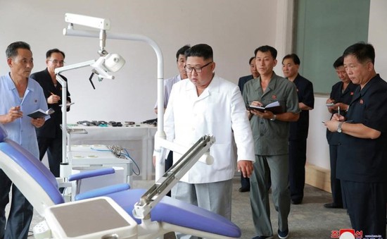 Nhà lãnh đạo Triều Tiên Kim Jong-un phê phán gay gắt ngành y tế công