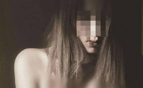 Không khởi tố vụ họa sĩ nổi tiếng bị người mẫu ảnh nude tố hiếp dâm