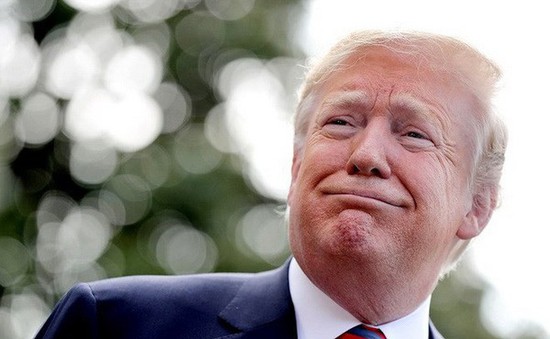 Tổng thống Trump cảnh báo kinh tế Mỹ sụp đổ nếu ông bị luận tội