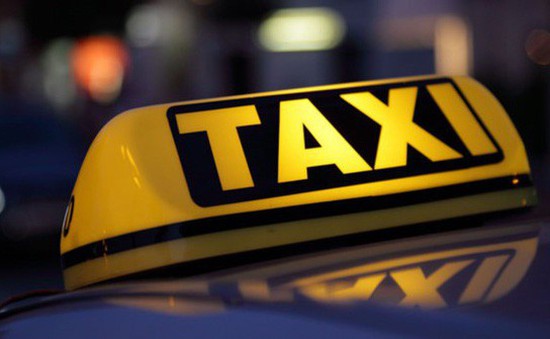 Bỏ nội dung xe công nghệ phải gắn phù hiệu xe taxi