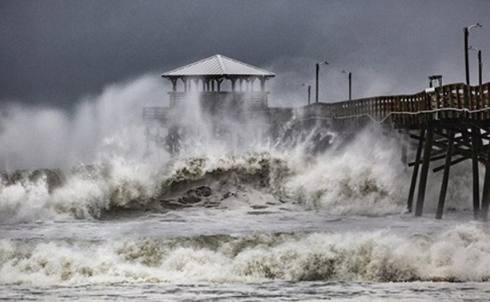 Mỹ tuyên bố tình trạng thảm họa do bão Florence
