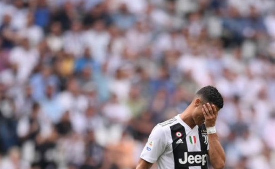 Ronaldo bật khóc sau bàn đầu tiên cho Juventus ở Serie A