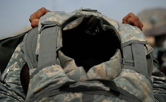 Mỹ phát triển áo giáp "tơ rồng" chống đạn thế hệ mới