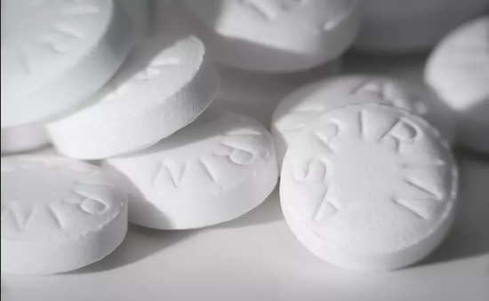 Uống 1 viên aspirin mỗi ngày có thể gây hại cho người lớn tuổi