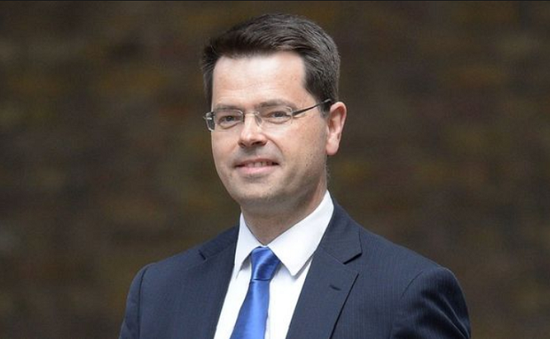 Anh: Bộ trưởng phụ trách Bắc Ireland đột ngột từ chức