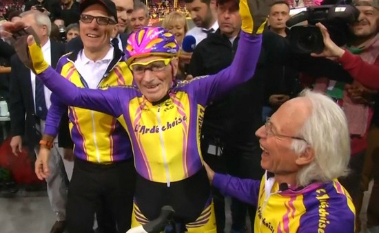 VĐV xe đạp 106 tuổi giải nghệ