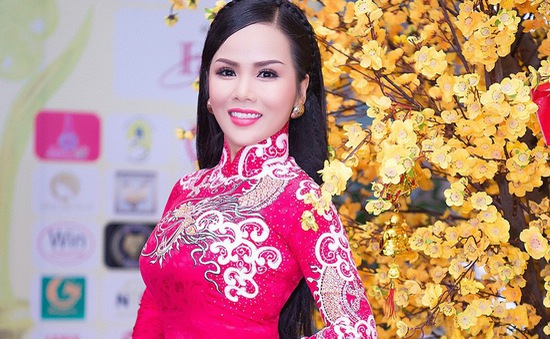 Đặng Huỳnh Thanh nhận cú đúp Hoa hậu và Doanh nhân xuất sắc 2018