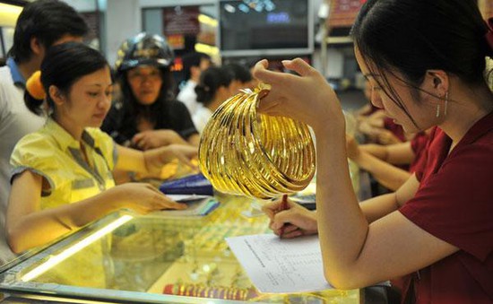 Giá vàng trong nước giảm trong phiên cuối tuần