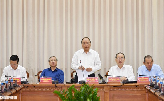 Thủ tướng Nguyễn Xuân Phúc: TP.HCM phải phát triển nhanh trở lại