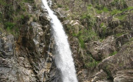 3 người tử vong khi leo lên thác nước ở Khánh Hòa