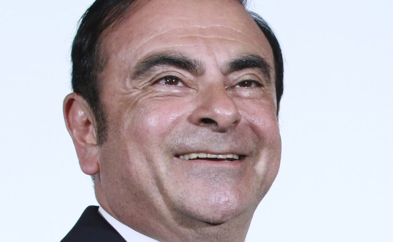 Cựu Chủ tịch Nissan Carlos Ghosn  hầu tòa
