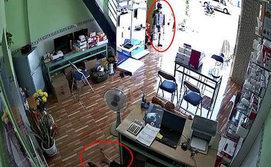 Cửa hàng bán camera bị trộm ghé thăm