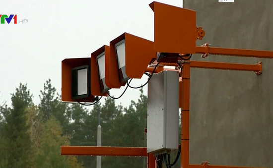 Ba Lan đưa vào sử dụng hệ thống máy quét công nghệ cao tại biên giới