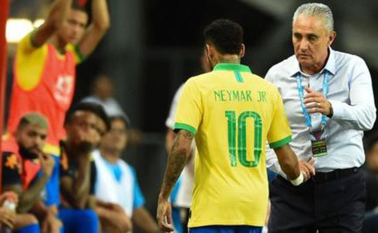 HLV ĐT Brazil phân bua chuyện dùng Neymar dẫn tới chấn thương