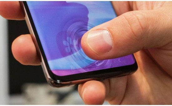 Samsung cảnh báo người dùng không tự ý dán cường lực bảo vệ màn hình trên Galaxy S10