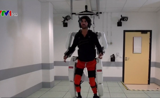 Robot hỗ trợ bệnh nhân bại liệt