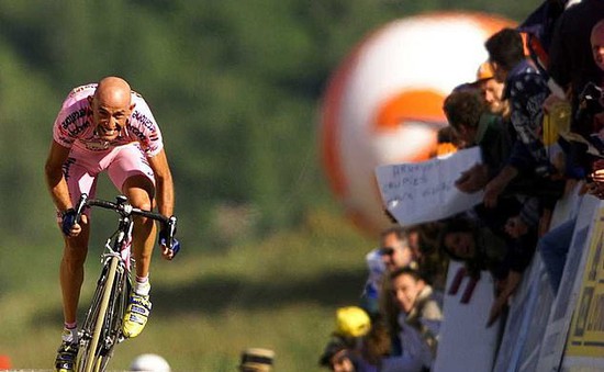 Nghi vấn phía sau cái chết của tay đua Marco Pantani