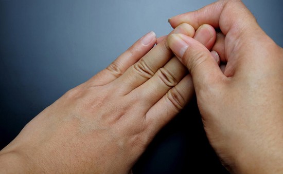 Bài tập giúp làm giảm đau khớp ngón tay hiệu quả