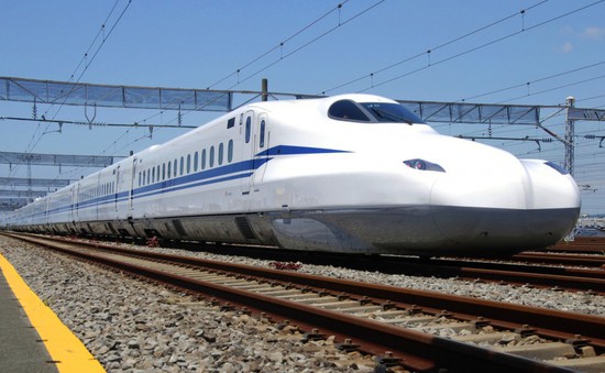 Nhật Bản ra mắt tàu shinkansen mới, có thể chạy dù mất điện
