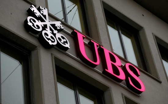 UBS bị phạt vì “chặt chém” khách hàng giàu có suốt 10 năm