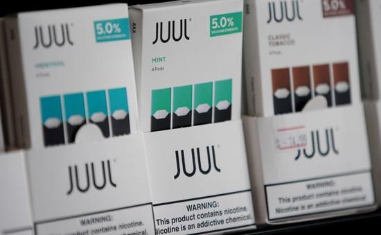 Tiếp thị nhằm vào thanh thiếu niên, hãng thuốc lá điện tử Juul Labs bị kiện