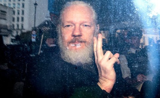 Thụy Điển chấm dứt điều tra Julian Assange