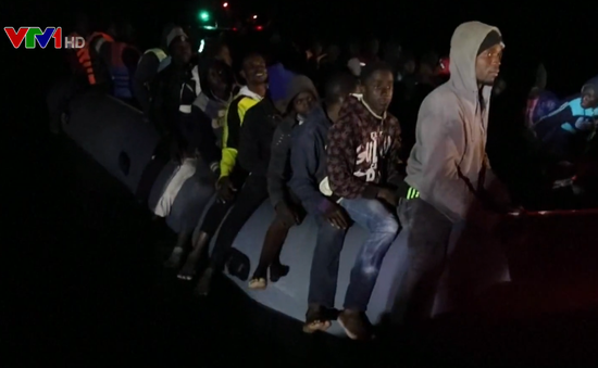 Giải cứu 73 người di cư trên biển Địa Trung Hải