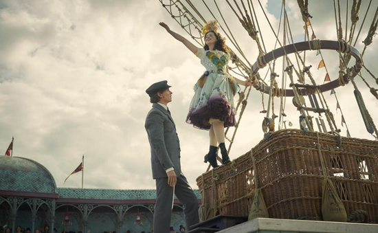 Cặp đôi ấn tượng của điện ảnh Anh quốc tái hợp trong cuộc chiến sinh tử trên không