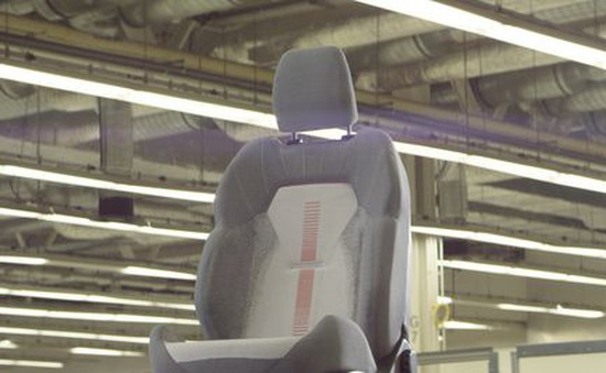 Ford ứng dụng công nghệ dệt 3D vào sản xuất bọc ghế ô tô