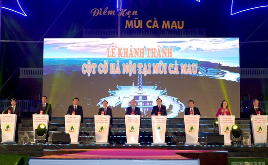 Thủ tướng dự lễ khánh thành cột cờ Hà Nội tại mũi Cà Mau