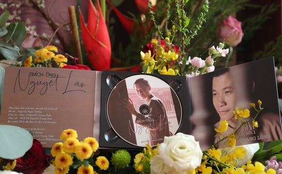 Nghệ sĩ hát xẩm Nguyễn Quang Long bất ngờ ra album sau 20 năm ca hát